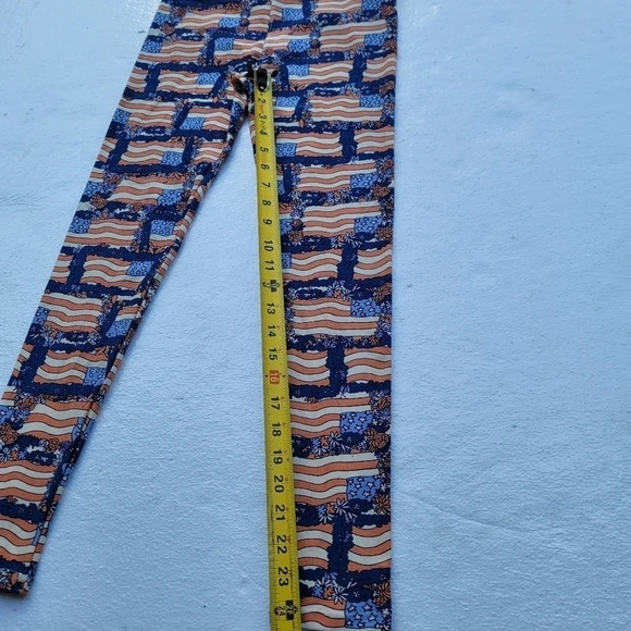 LuLaRoe OS Leggings USA AMERICA BLACK Military LE Flag STAR Patriotic Stretch - Picture 7 of 10